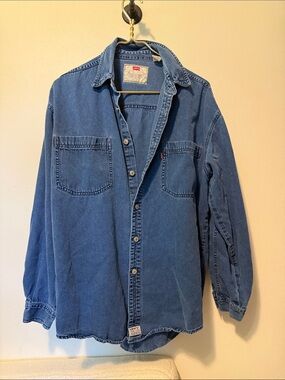 Levi's Blue Denim Button-Up Shirt vintage